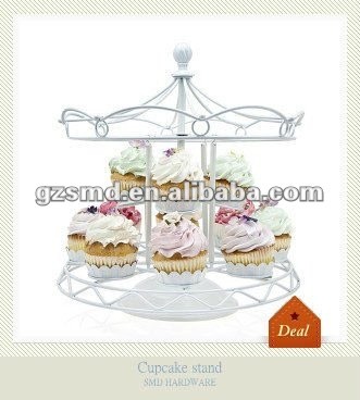 Revolving carousel cupcake server for 12 cupcakes